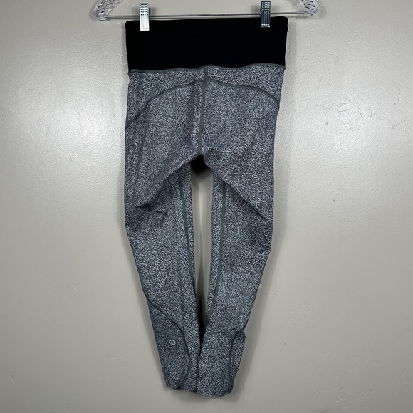 Lululemon Run The Day Crop 20” Fractal Dark Starlight Black / Black Size 4 - Picture 2 of 11